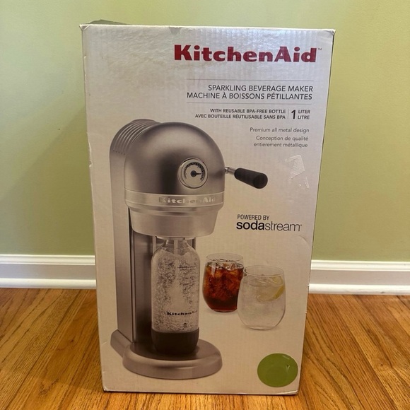 KitchenAid SodaStream Heavy Duty Soda Maker  18"  Green KSS1121GA Discontinued - Picture 1 of 4